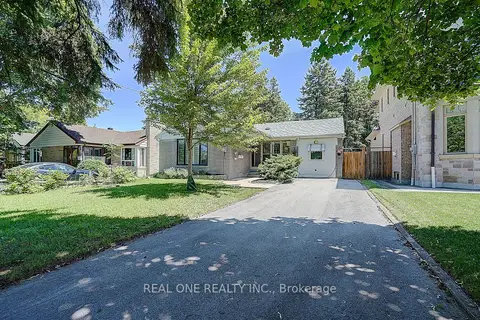 37 Lauralynn Crescent