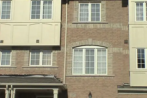 105 Wilkes Crescent