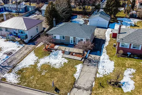 30 Linton Avenue E