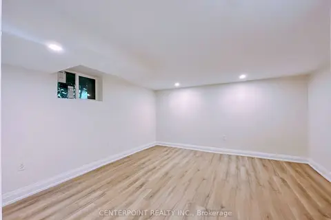 555 Military Trail Apt 4