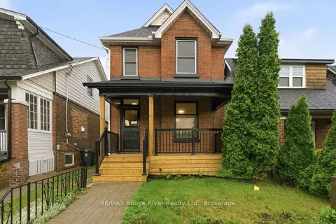 7 Heyworth Crescent