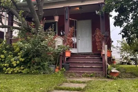 548 Front Street