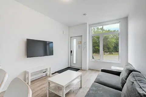 1720 Simcoe Street 16