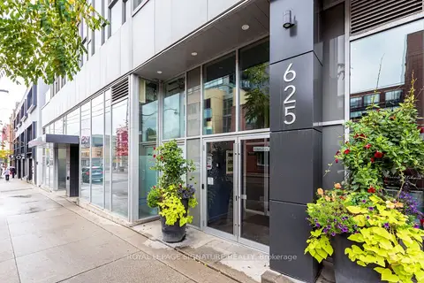 625 Queen Street E 211