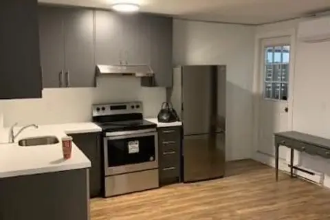 751 Queen Street E 3