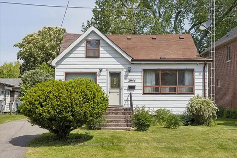 2944 Ebony Street