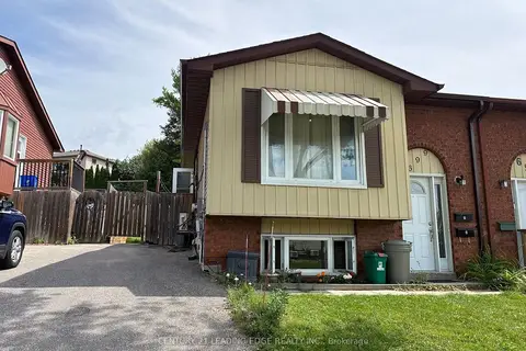699 Attersley Drive 1