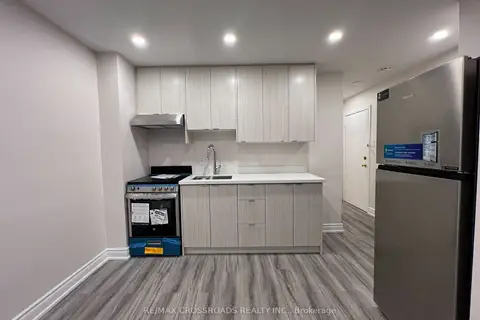 1324B GERRARD Street E APT 1