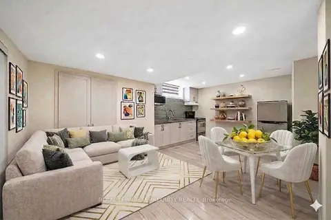 1 Devineridge Avenue