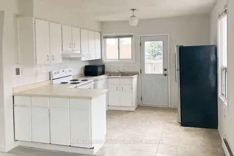 1736 Kingston Road -----2nd Floor