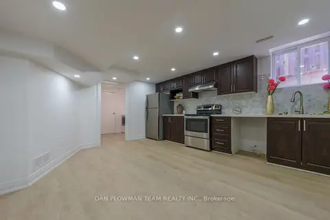 10 Pardon Avenue