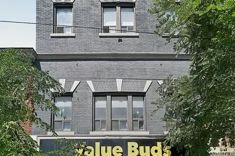 728 Queen Street E