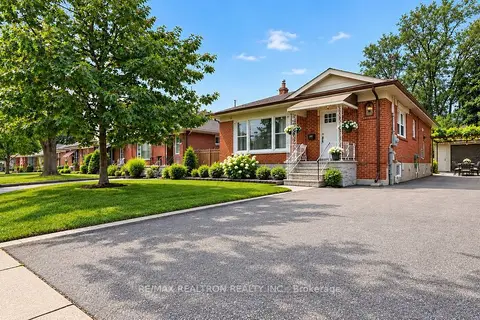 82 Ranstone Gardens
