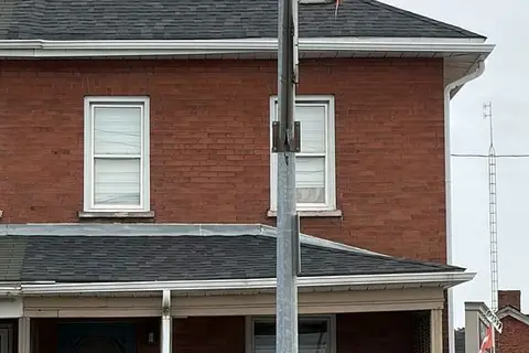 2 Liberty Street S