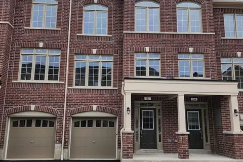 8 Royal Collection Way