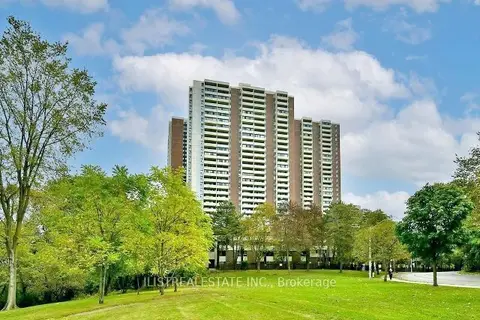 5 Massey Square 407