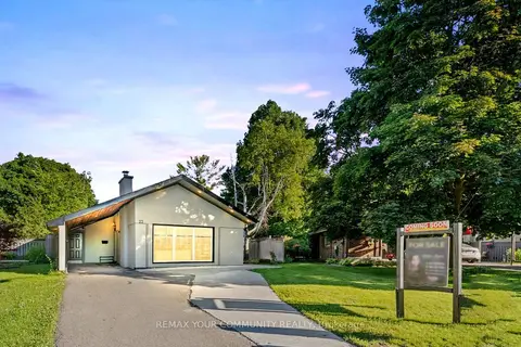 23 Penetang Crescent
