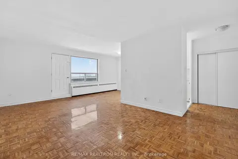 275 Wentworth Street W 205