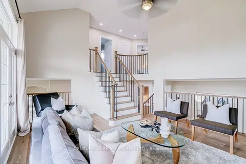 1825 Parkhurst Crescent