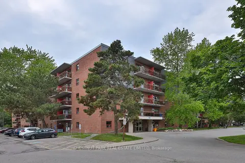 888 Glen Street 425