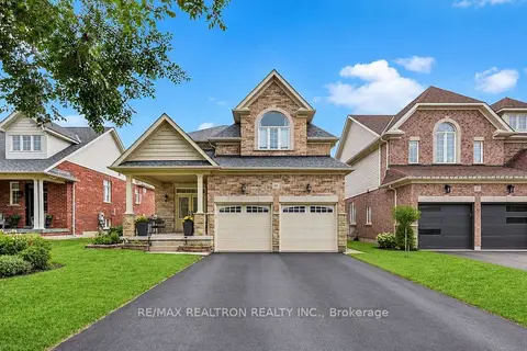 96 Piper Crescent