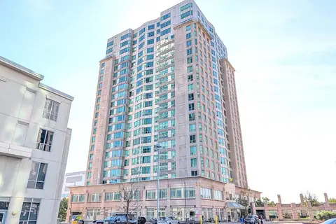 8 Lee Centre Drive 1701