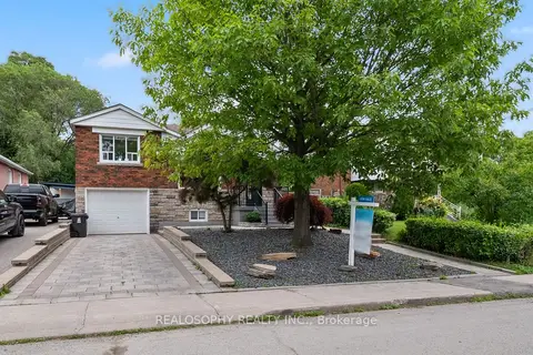 69 Squires Avenue