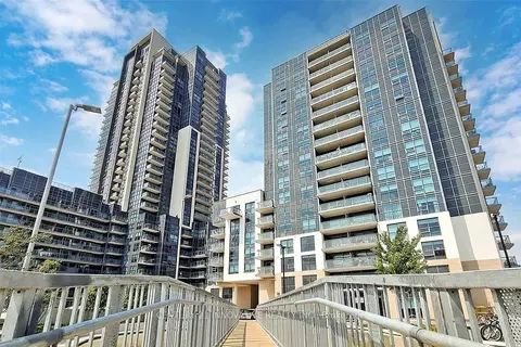 30 Meadowglen Place 1007