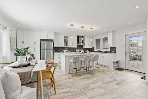 131 John Street E Upper