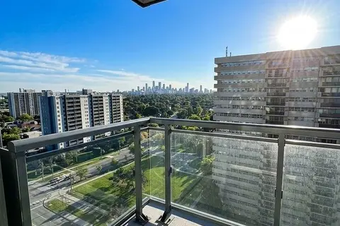 20 Meadowglen Place 1607