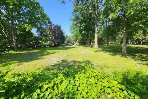 58 Redfern Crescent