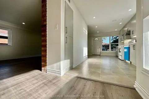 21 Janet Boulevard Main Level