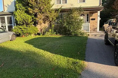 10 Moonbeam Grove S Main & Second Floor