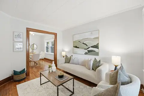 1056 Woodbine Avenue W