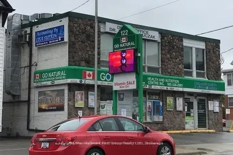 122 Simcoe Street