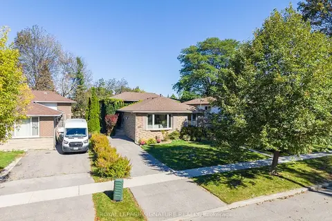 46 Manorglen Crescent