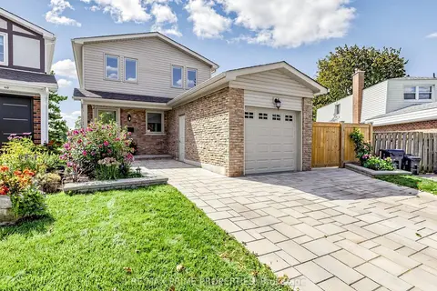 19 Post Horn Grove