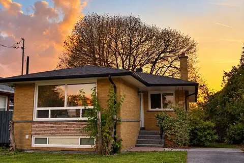 24 Cora Crescent