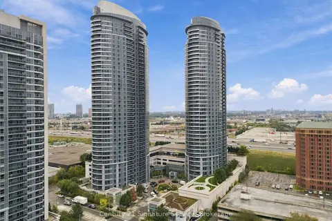 135 Village Green Square 1822