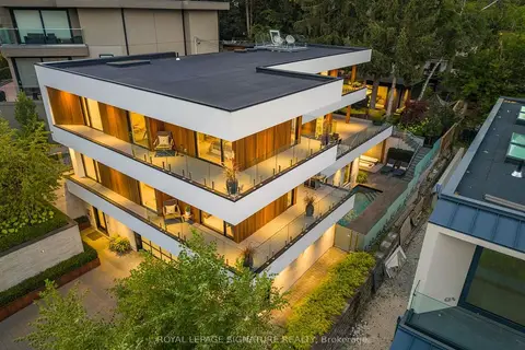 8 Fallingbrook Wood