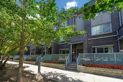 310 Village Green Square 14