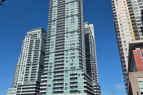 50 Town Centre Court 1504