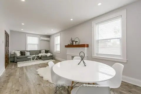 1492 Dundas Street E 1