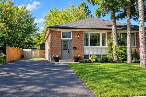 210 Dovedale Drive Upper