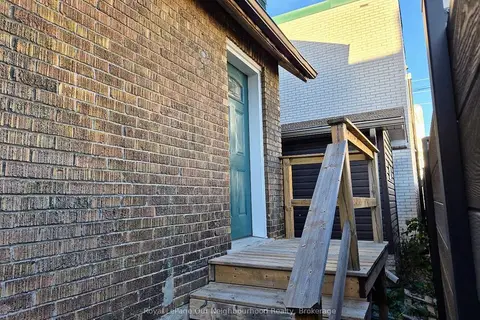 11 Colborne Street W Main