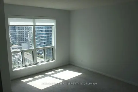 11 Lee Centre Drive 1615