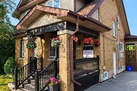 507 Brock Street S BSMT