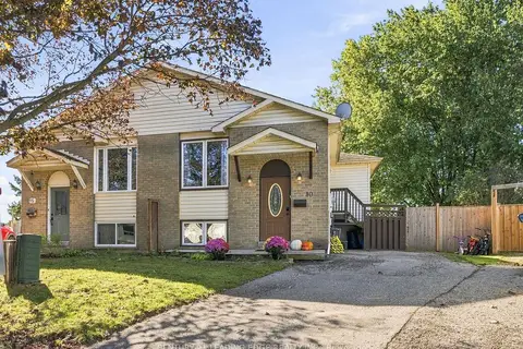 10 Fairbairn Court