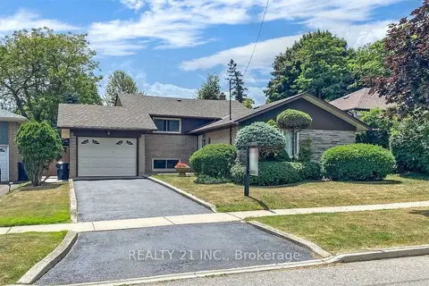25 Knowlton Drive S