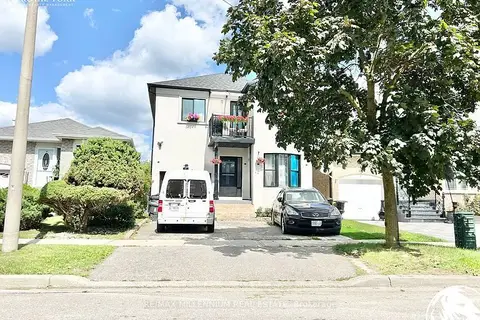 66 Overlord Crescent Lower